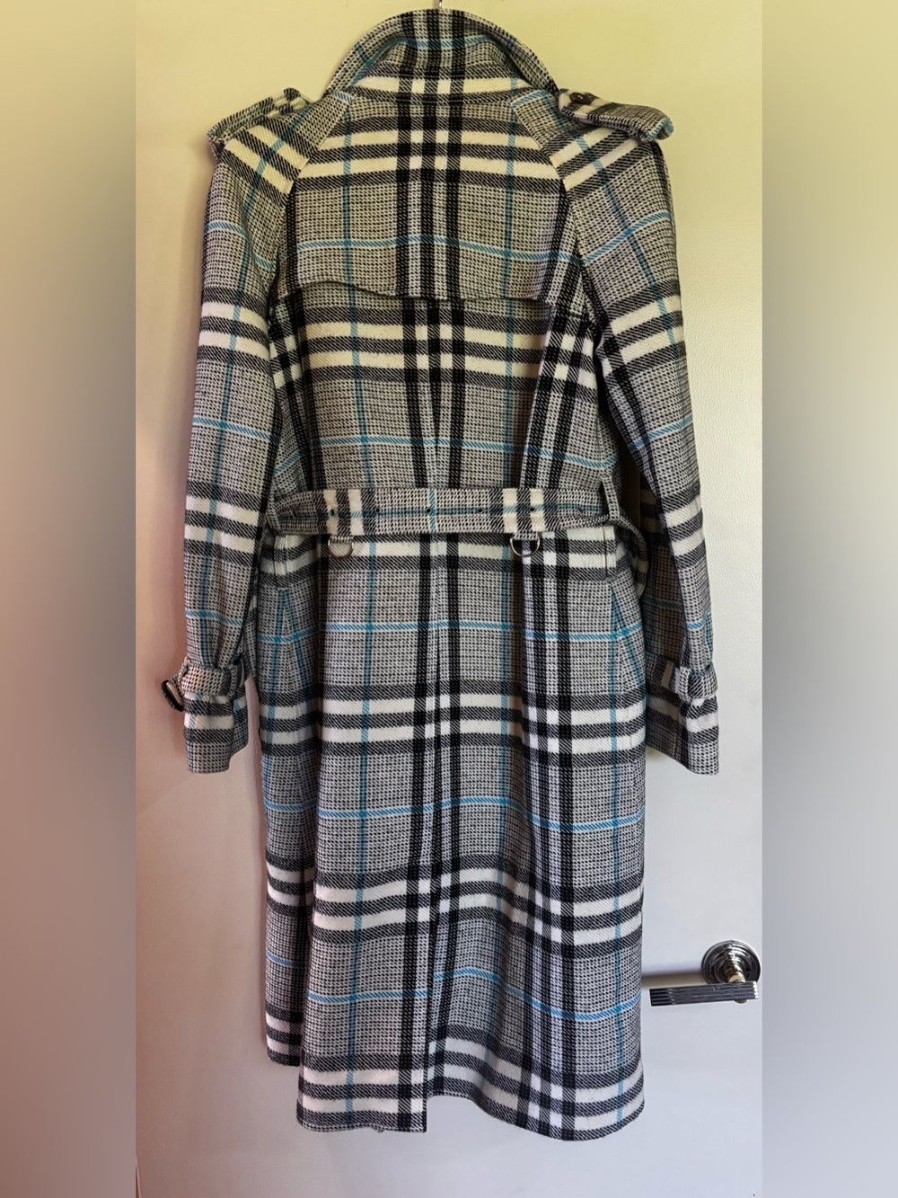 Burberry Black White Gray Plaid Trench Coat with Light Blue Accents - Picture 2 of 12